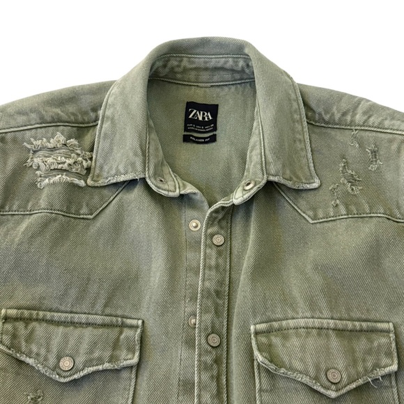 Zara Relaxed Fit Denim distressed Olive Green Women's denim shirt size small - Picture 5 of 8